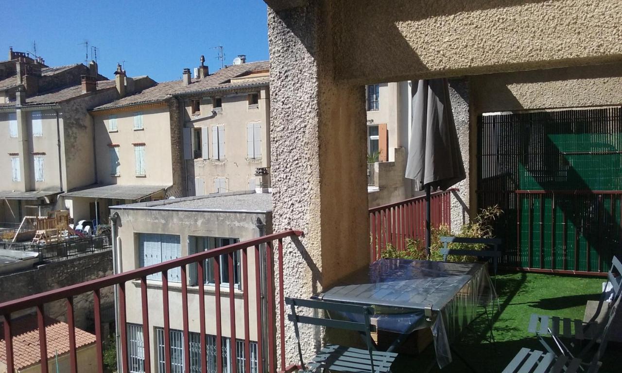 Appartement Climatise Avec Terrasse Au Coeur De Nyons Dış mekan fotoğraf